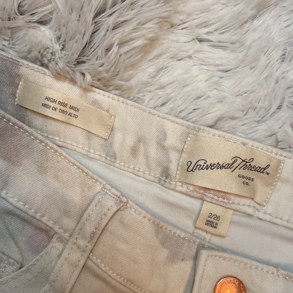 Universal Thread Tie Dye Shorts - Picture 3 of 3